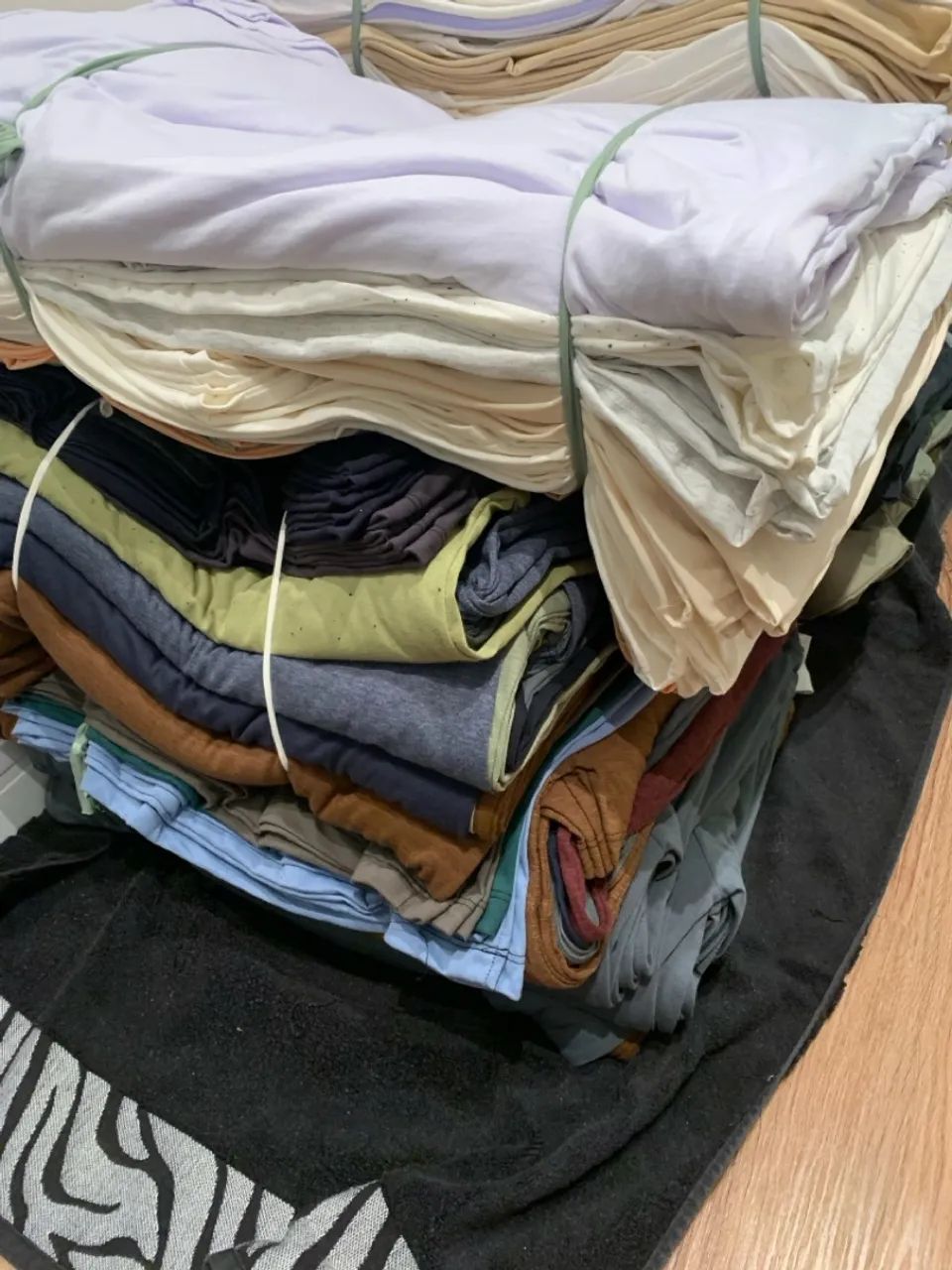 Lote de camisetas 800 peças 