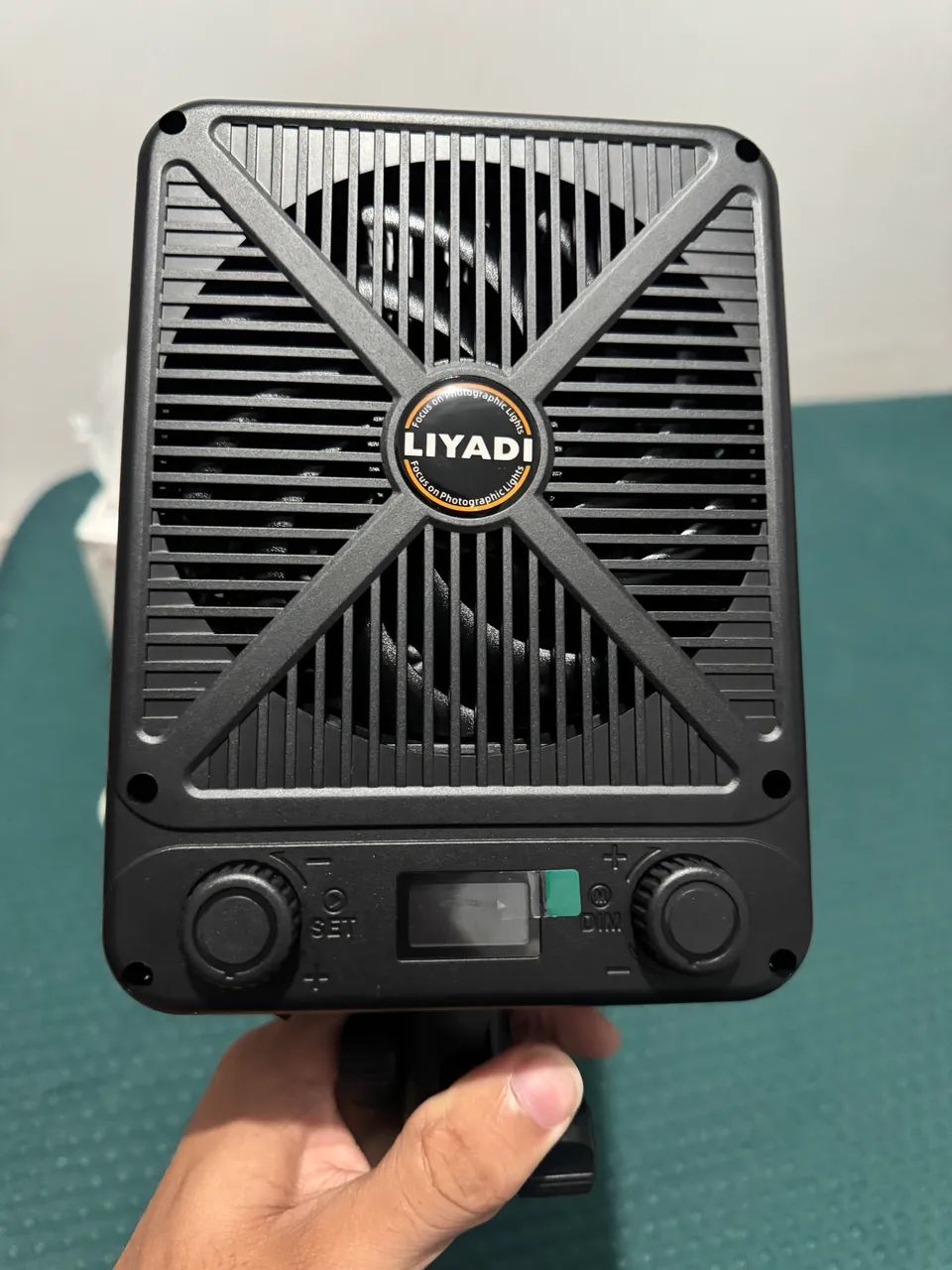 Luz de led 230W liyadi G230 - Foto 2