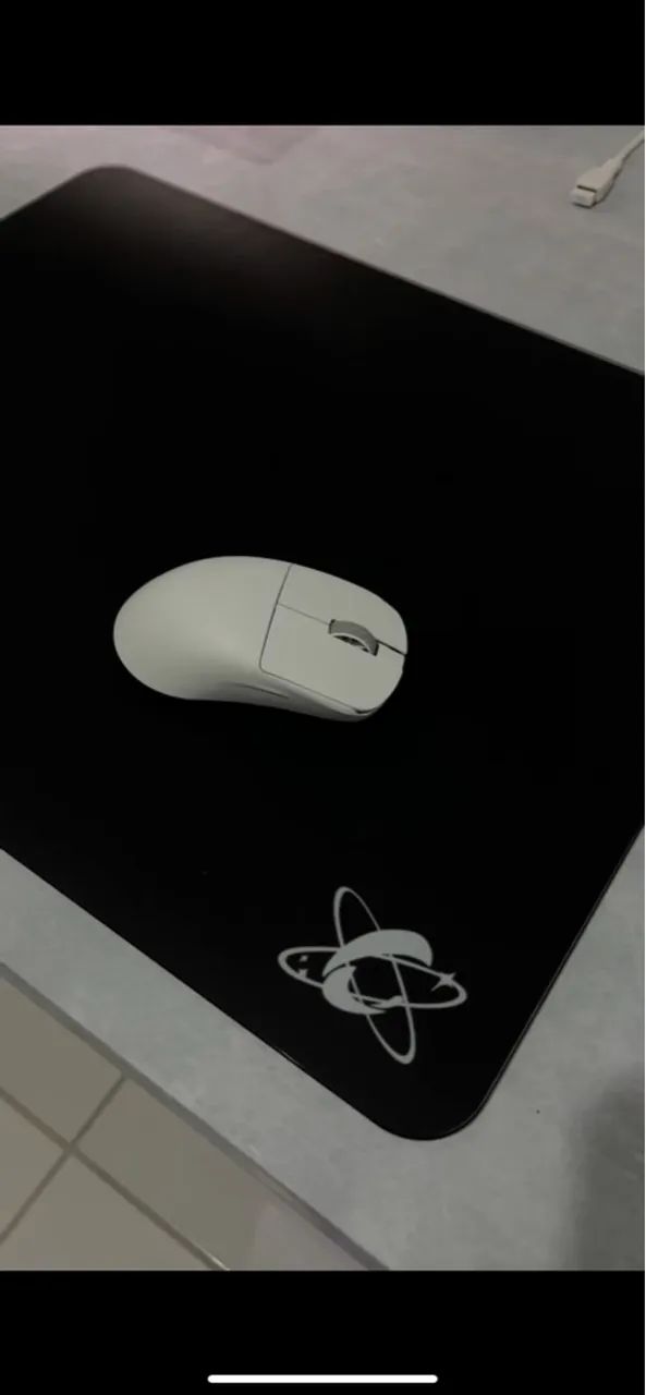 (Mousepad de vidro) Glasspad Clustrs Preto