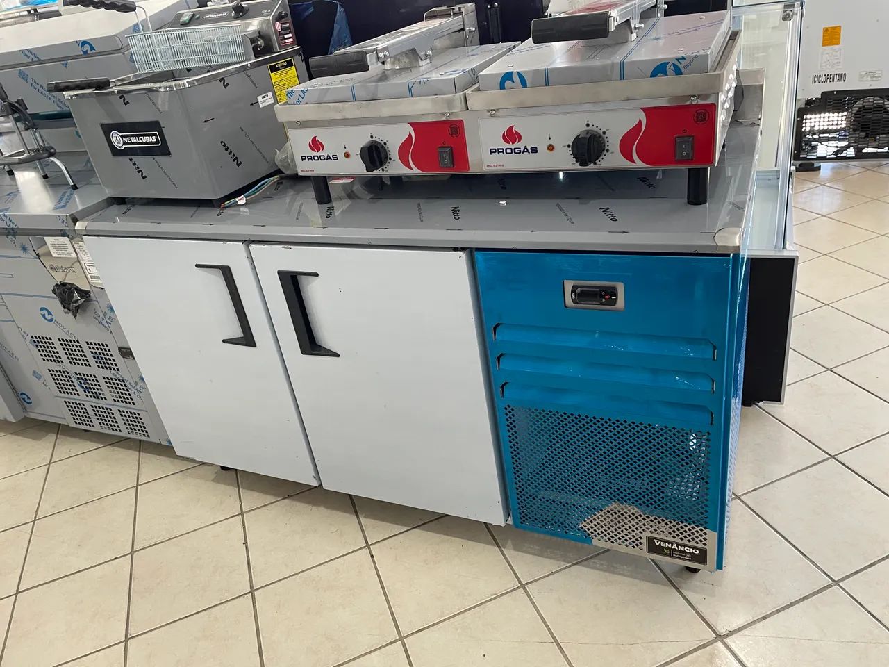 MB Balcão de servico refrigerado 150 Venâncio 
