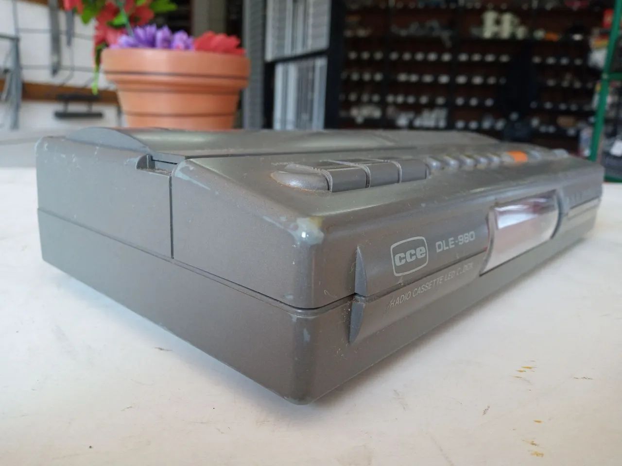 Rádio Relógio CCE DLE-980 - Foto 3