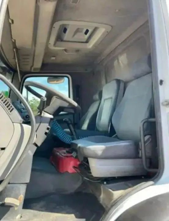 Vw 24.250 carroceria munk 6x2 ano 2011 - Foto 6