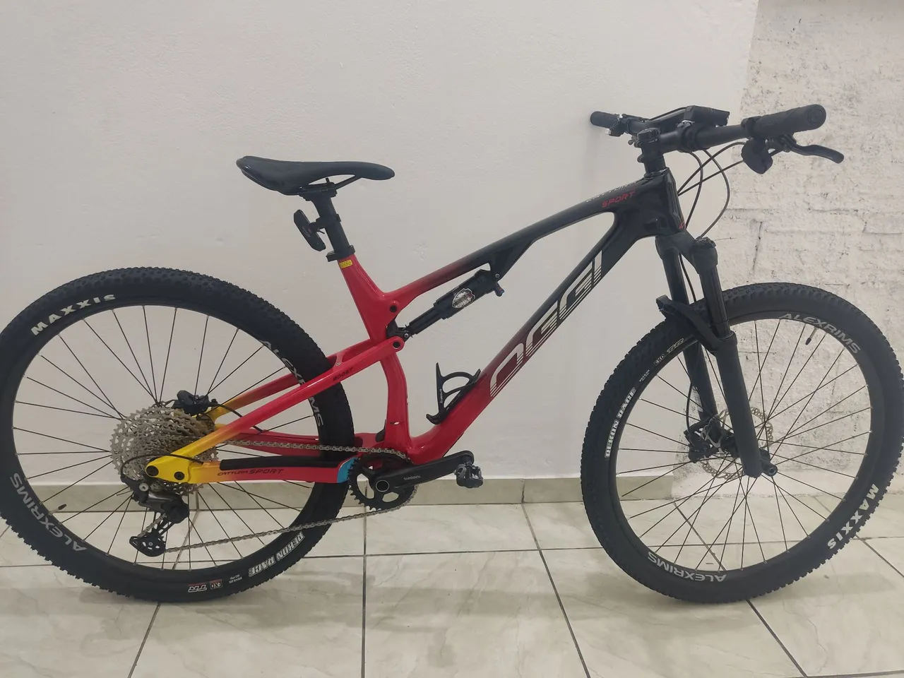 Oggi Cattura sport carbono 2024 - Garantia, nota fiscal, aceito troca/cartão