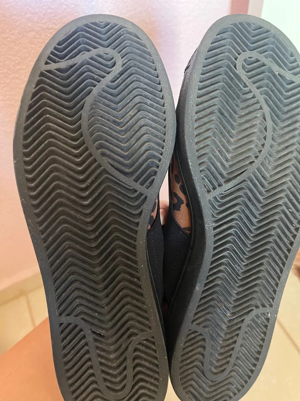Tênis Adidas Slip On Leopard - Foto 2