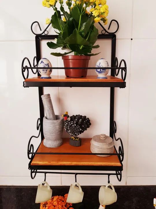 Prateleira com porta xícaras 