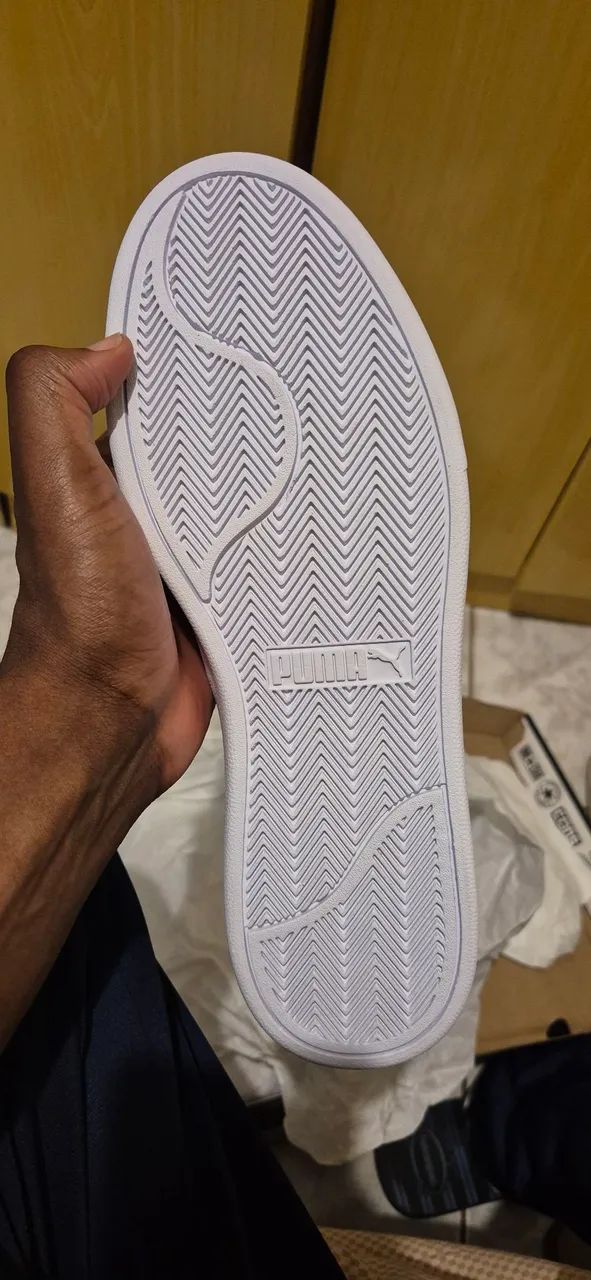 Tênis Puma Branco com Detalhes Coloridos - Foto 4