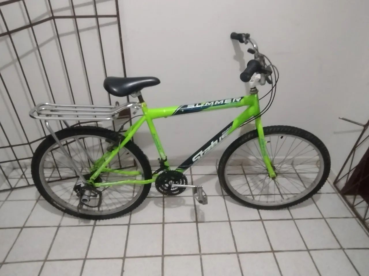 Bicicleta aro 26 com marcha  - Foto 2