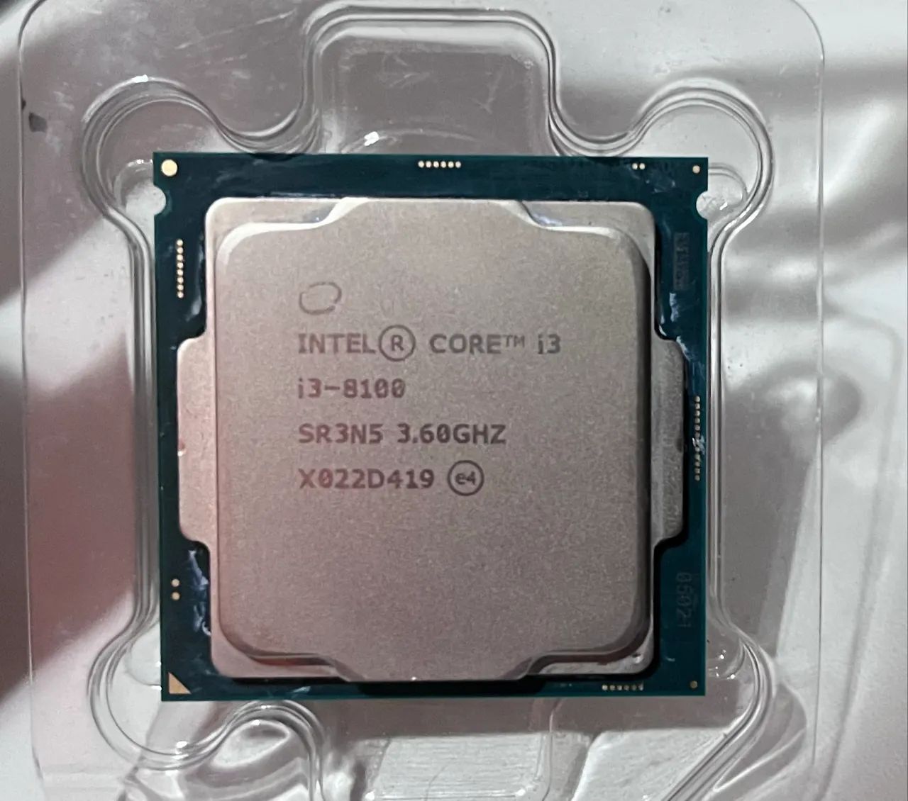 Intel Core i3-8100 — foto 3