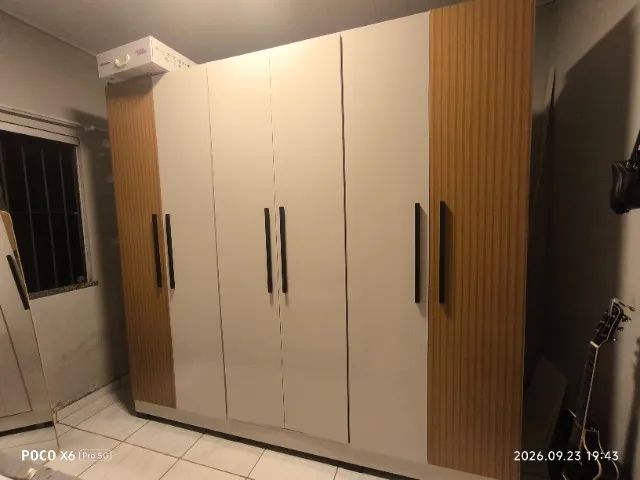 Guarda roupa 6 portas 