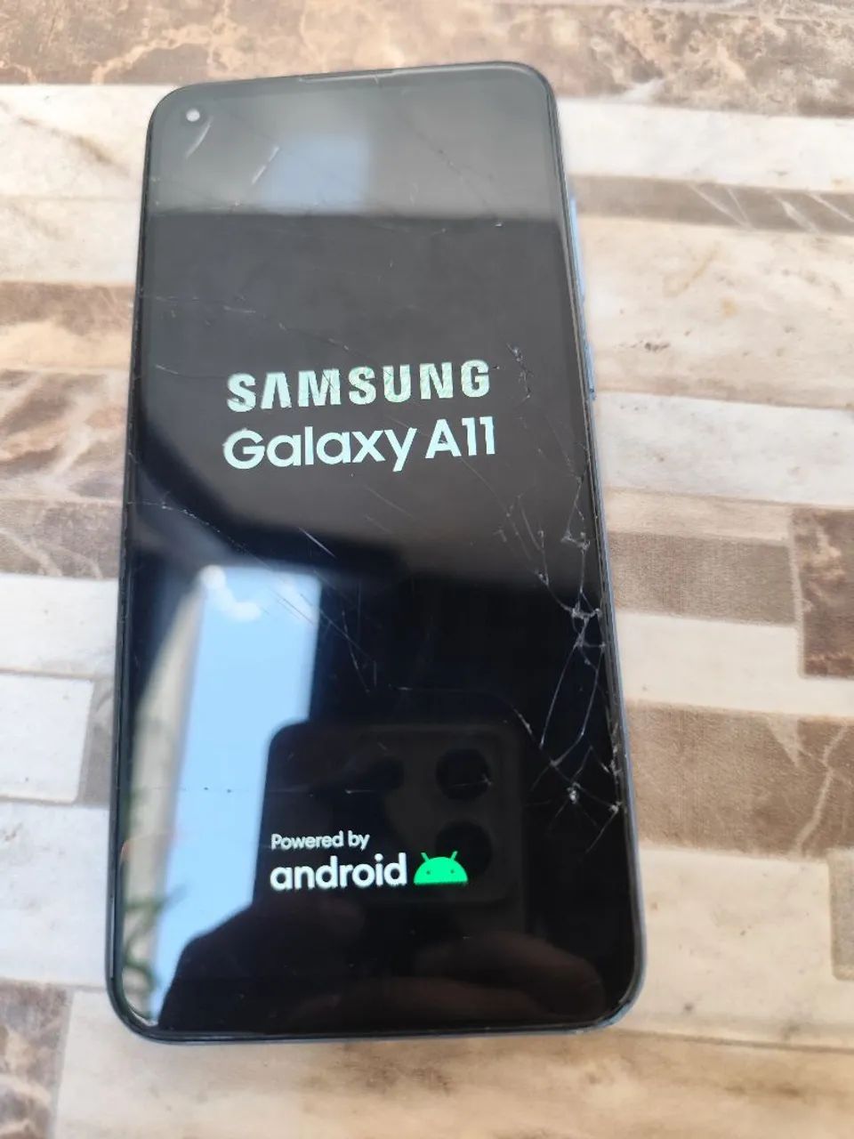 Celular Samsung A11 Usado