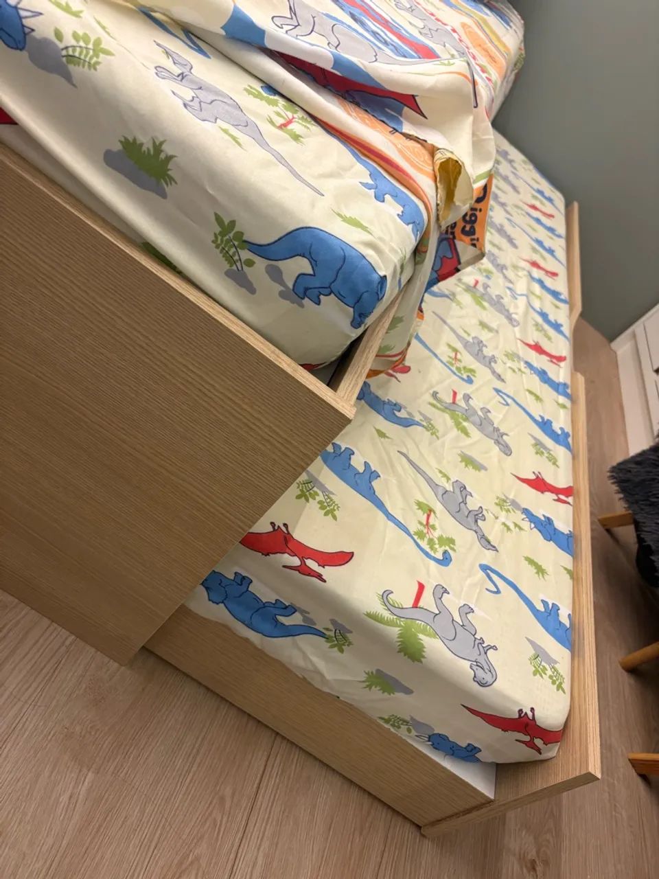 Cama solteiro com auxiliar + colchões  - Foto 3