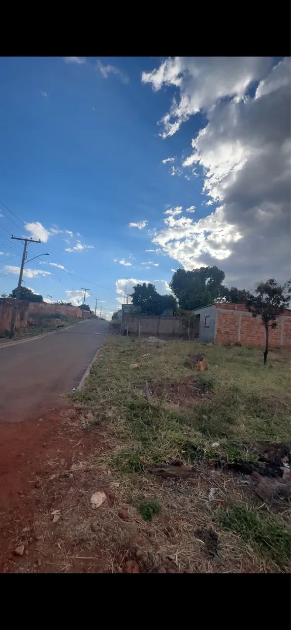 Vendo lote 250M2 no solar da barragem 