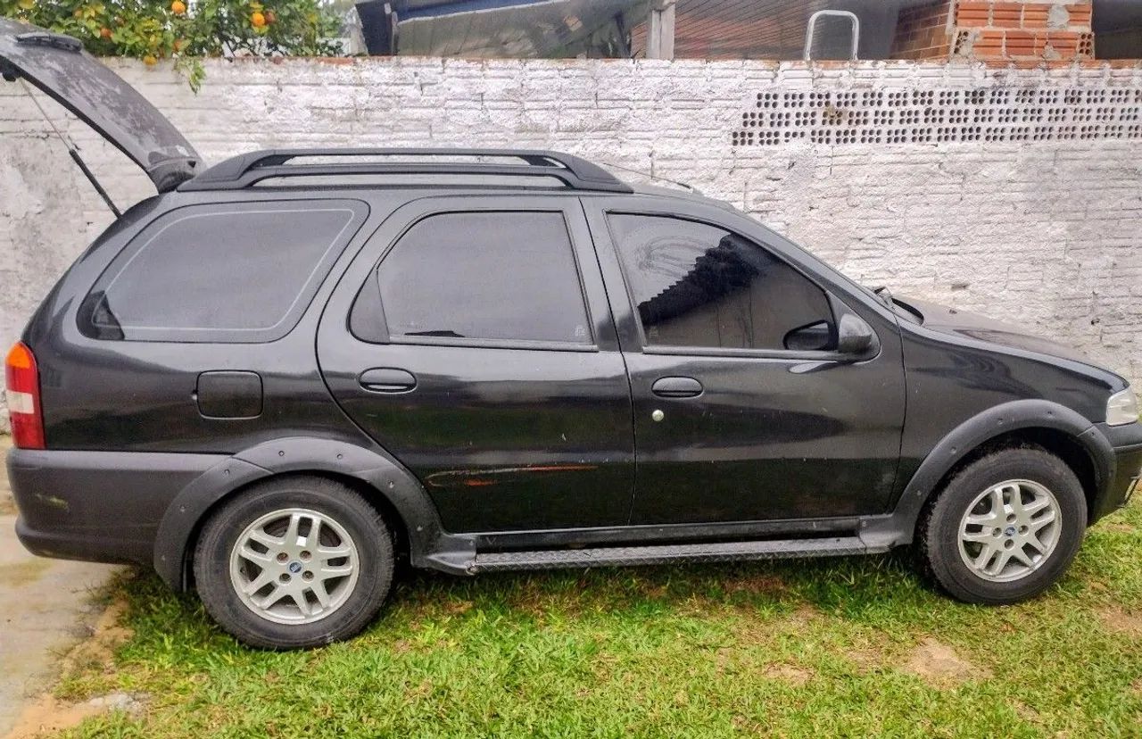 Fiat Palio Weekend 2004 photo 2