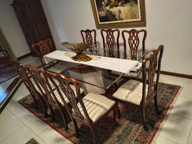 Mesa jantar com 8 cadeiras 