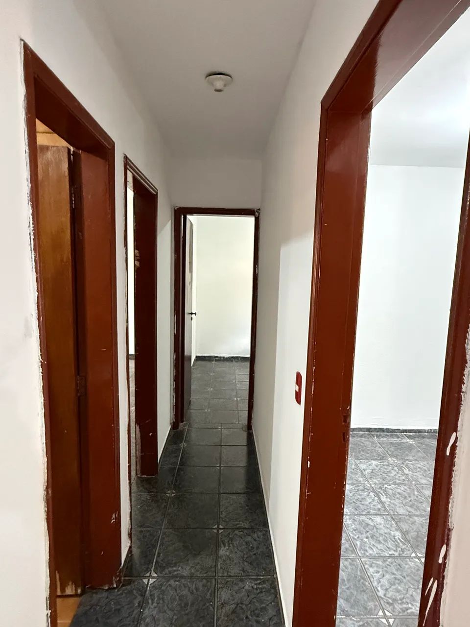 ALUGO CASA 3 QUARTOS COM GARAGEM - BEM LOCALIZADA  - Foto 5