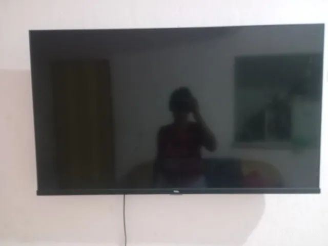 TV TCL 43 polegadas / Tela preta