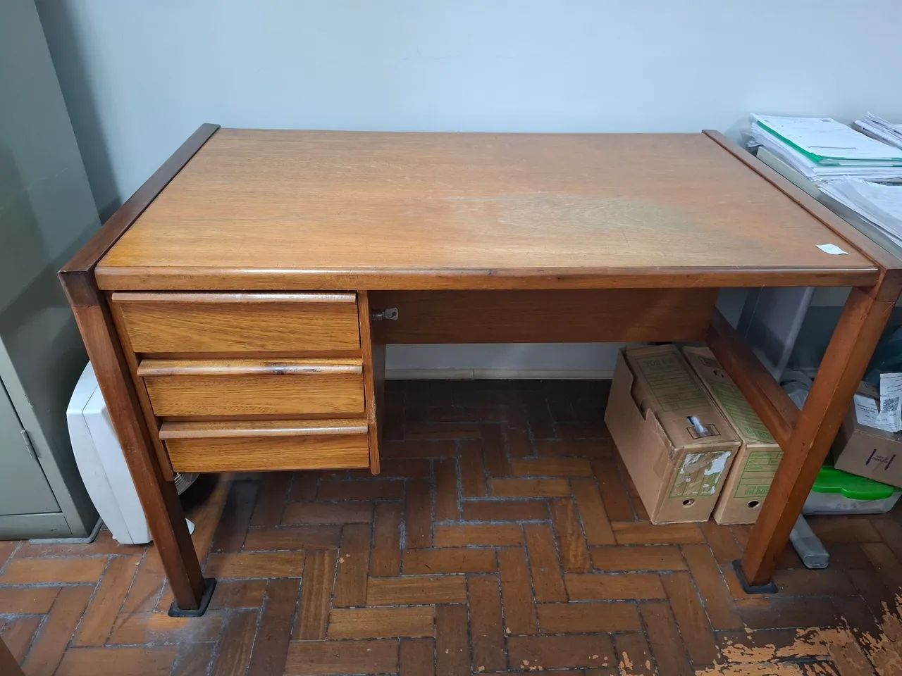 Mesa de Escritório em madeira maciça