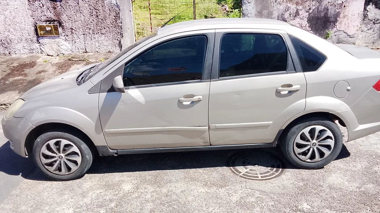 Fiesta 2005 sedan 1.0 com ar - Foto 4