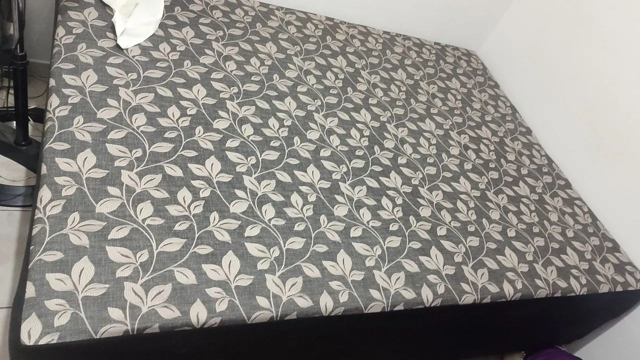 Vendo cama de casal 