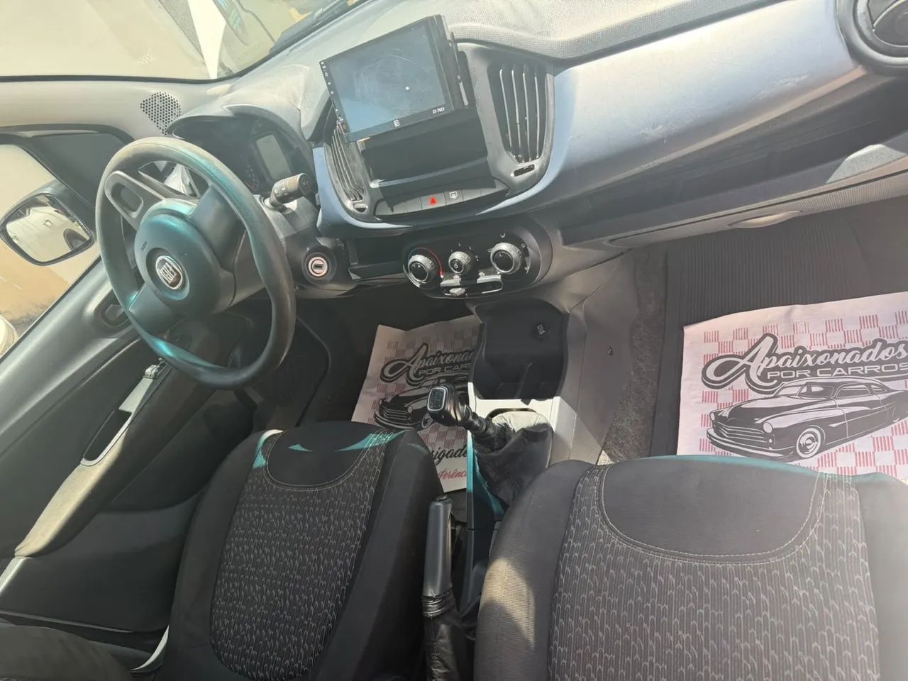 Fiat Uno Attractive 1.0 EVO Fire Flex 8V 5P 2021 - Foto 4