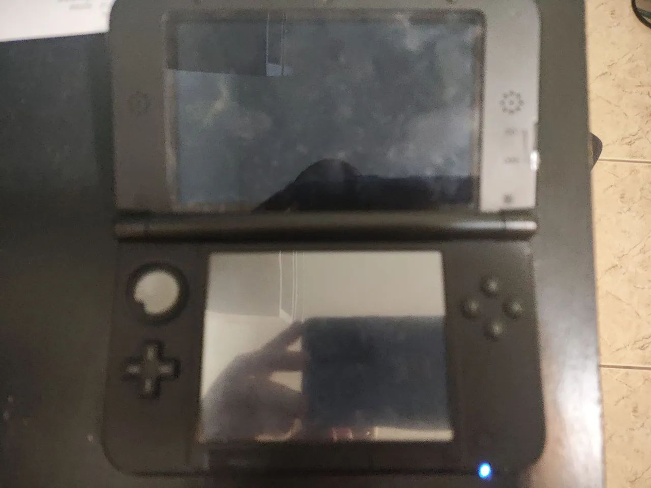 Nintendo 3DS XL Bloqueado - Foto 3