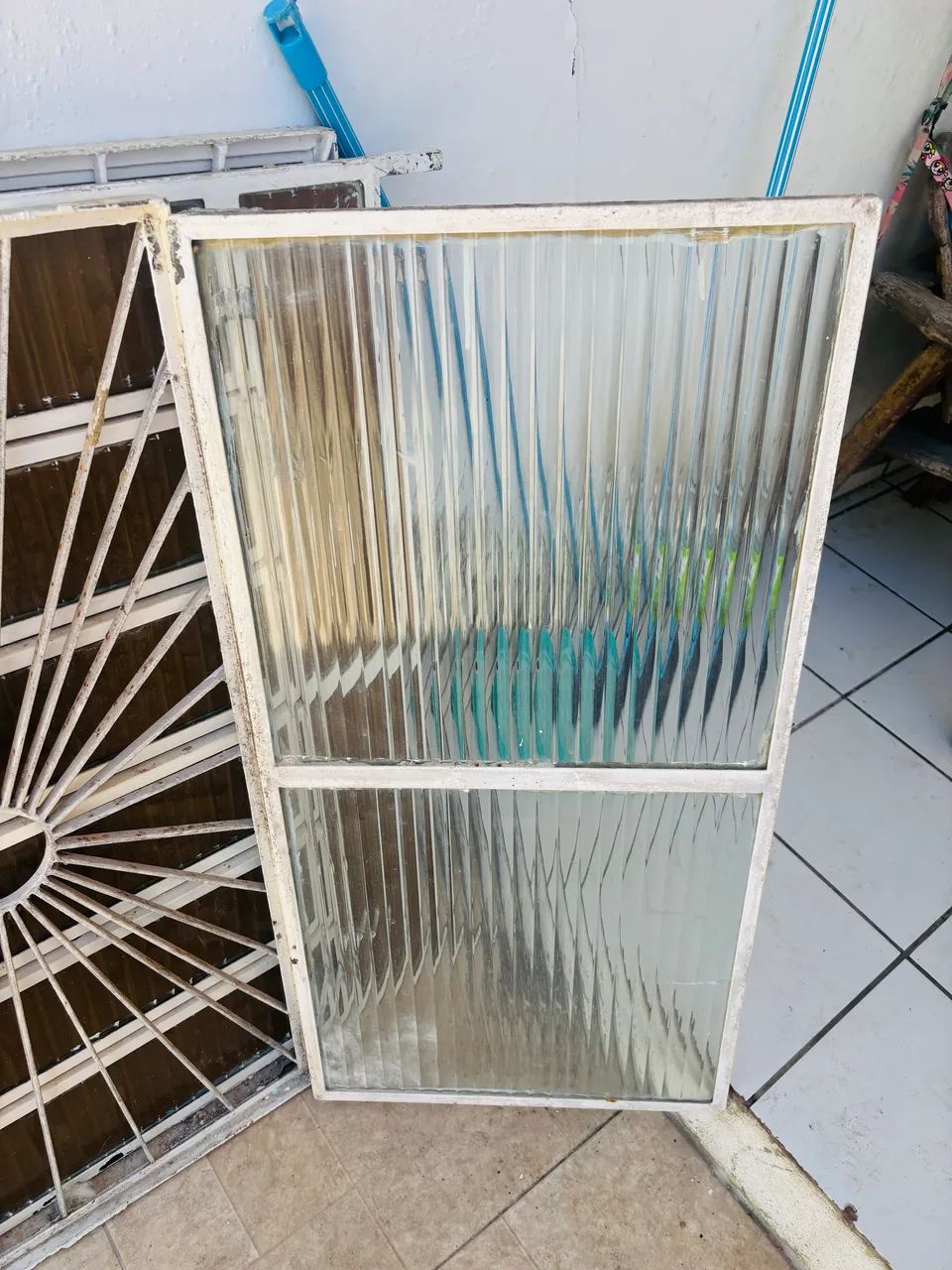 Janela de ferro usada64985875014018123