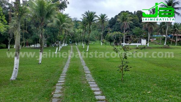 Sítio com 2 piscinas em Vale das Pedrinhas - Guapimirim
