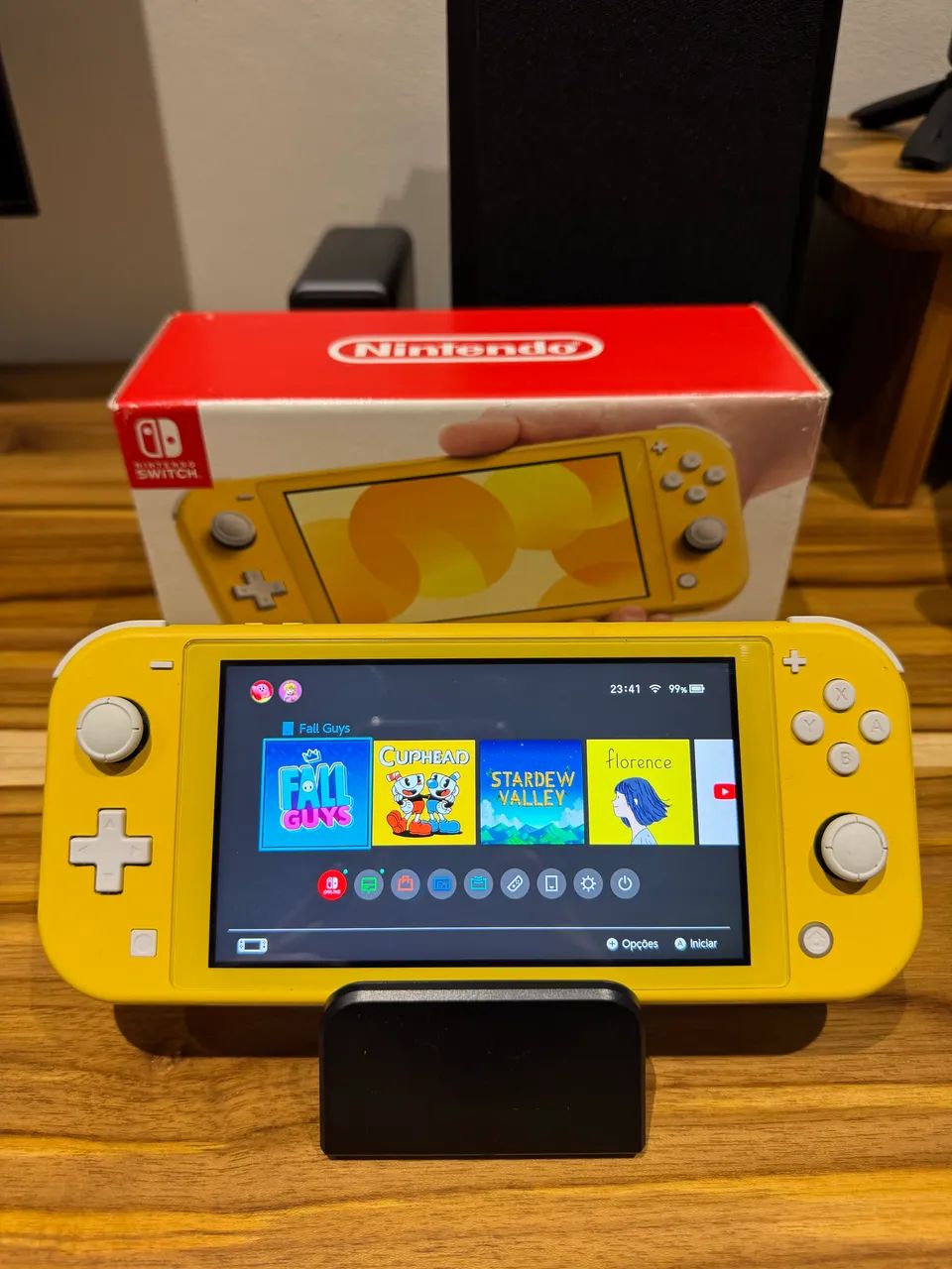 Nintendo Switch Lite lindo! - Consoles de Vídeo Game - Encantado