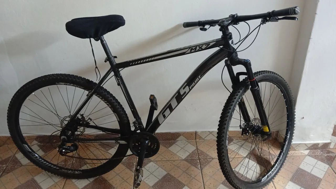 Vendo bicicleta GTS aro 29....