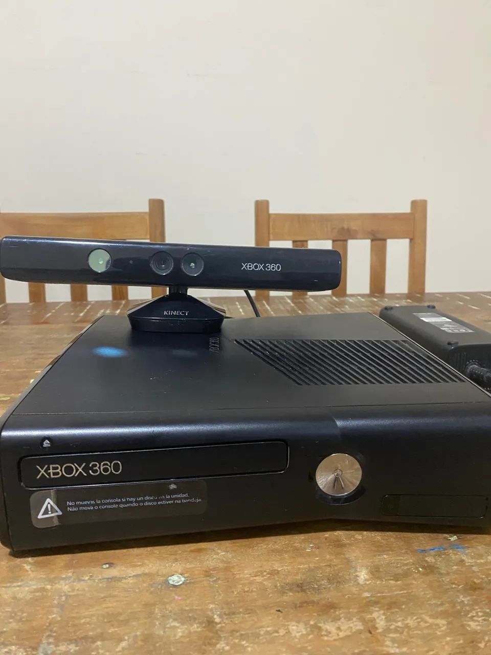 Xbox 360 Original + Kinect + Dois jogos - Foto 2