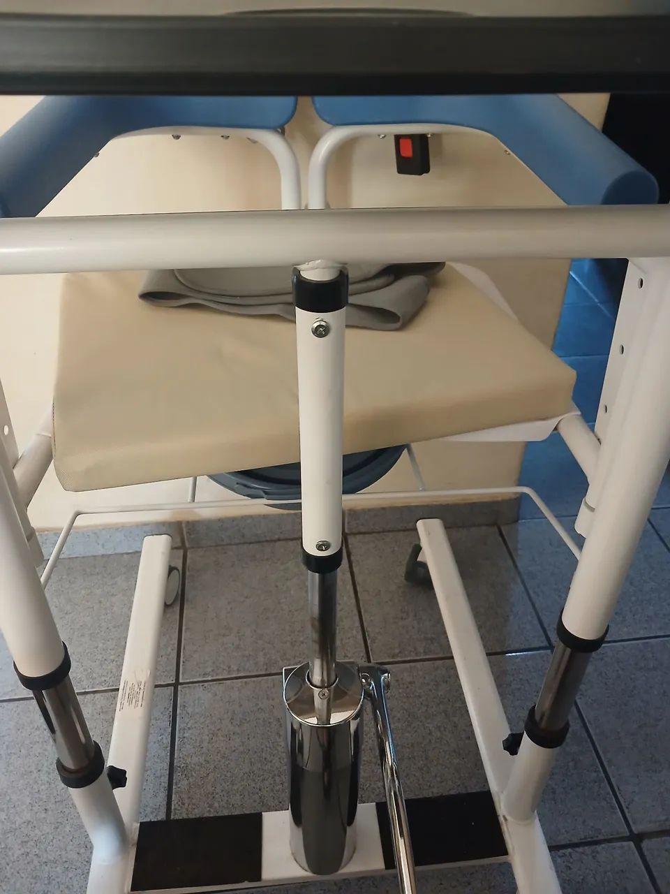 Cadeira de transferencia - Foto 2