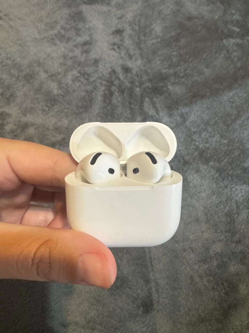 Apple AirPods 4 - Active Noise Cancellation - Produto Novo