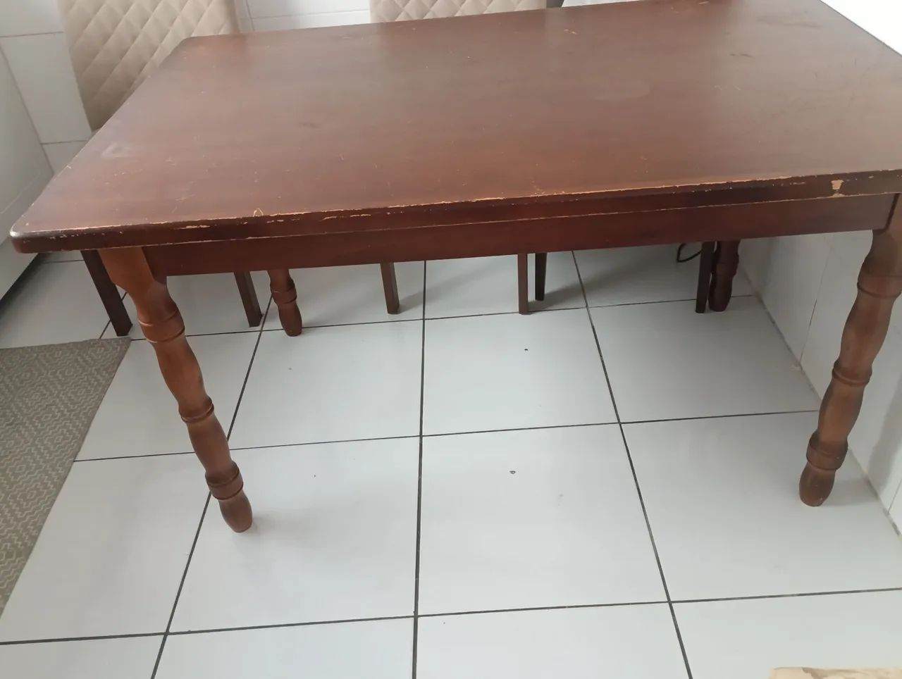 Jogo de mesa e 4 cadeiras madeira maciça  - Foto 4