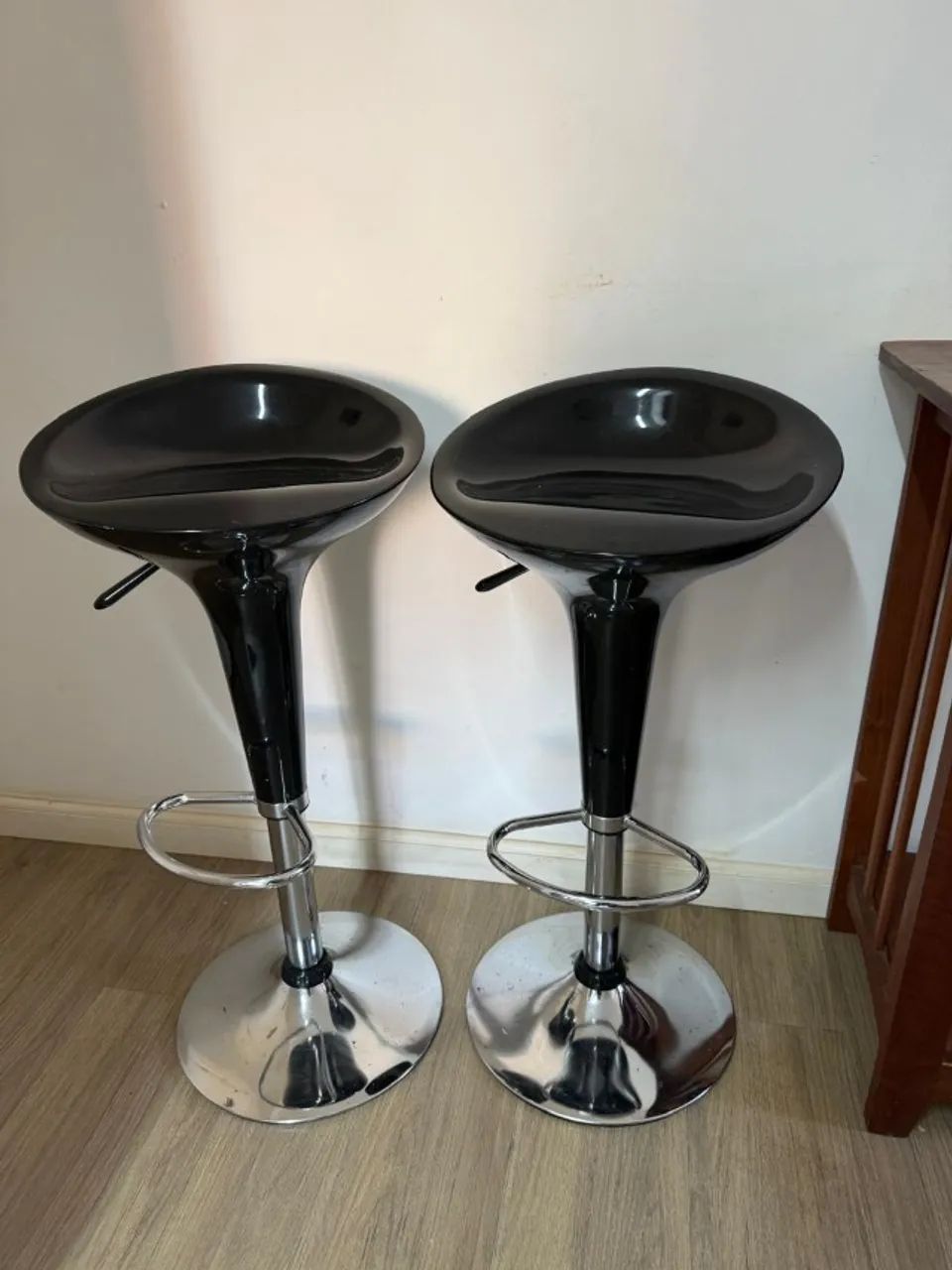 BANQUETAS CROMADAS