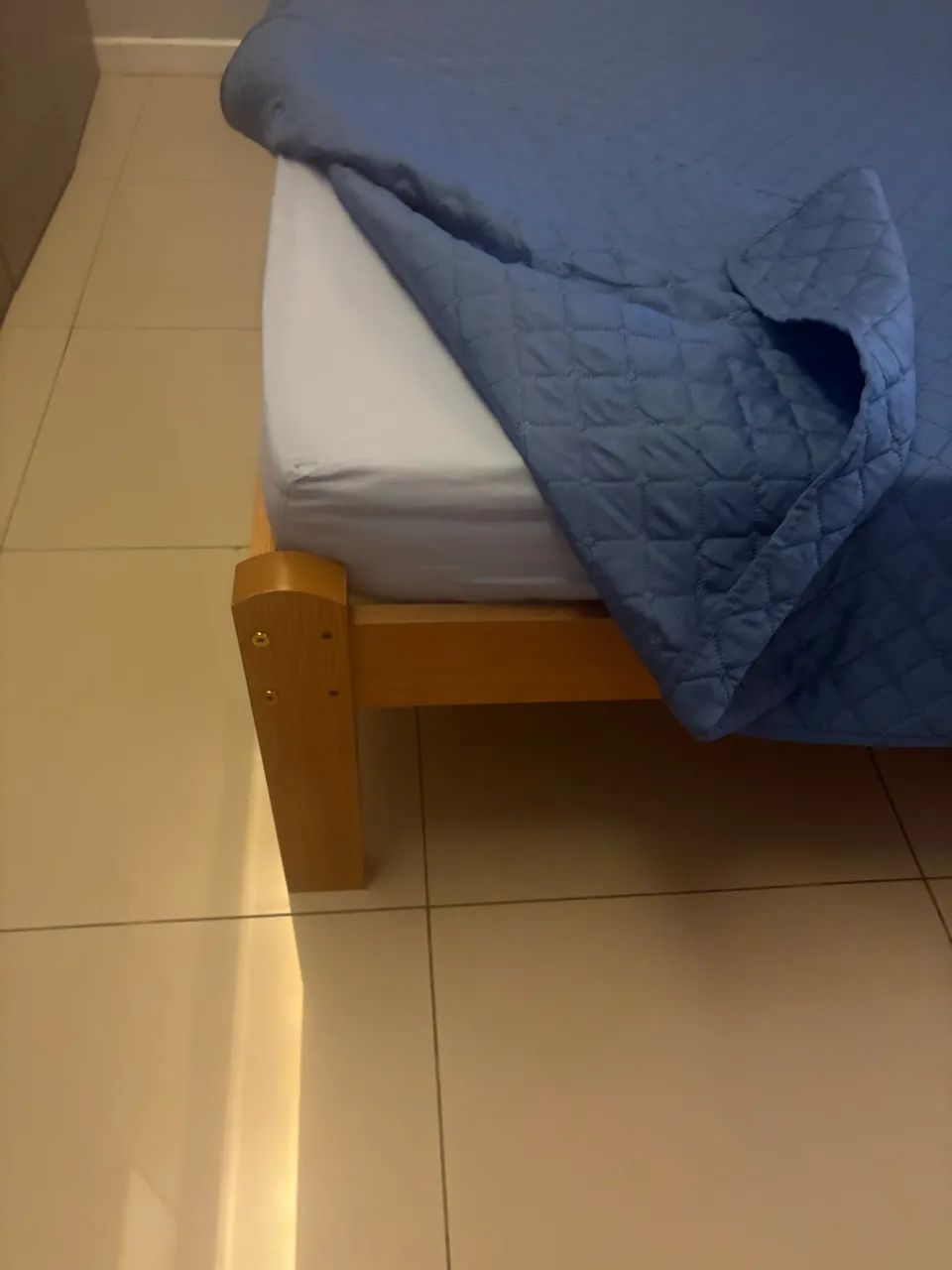 Vendo cama de solteiro com colchão ortobom 