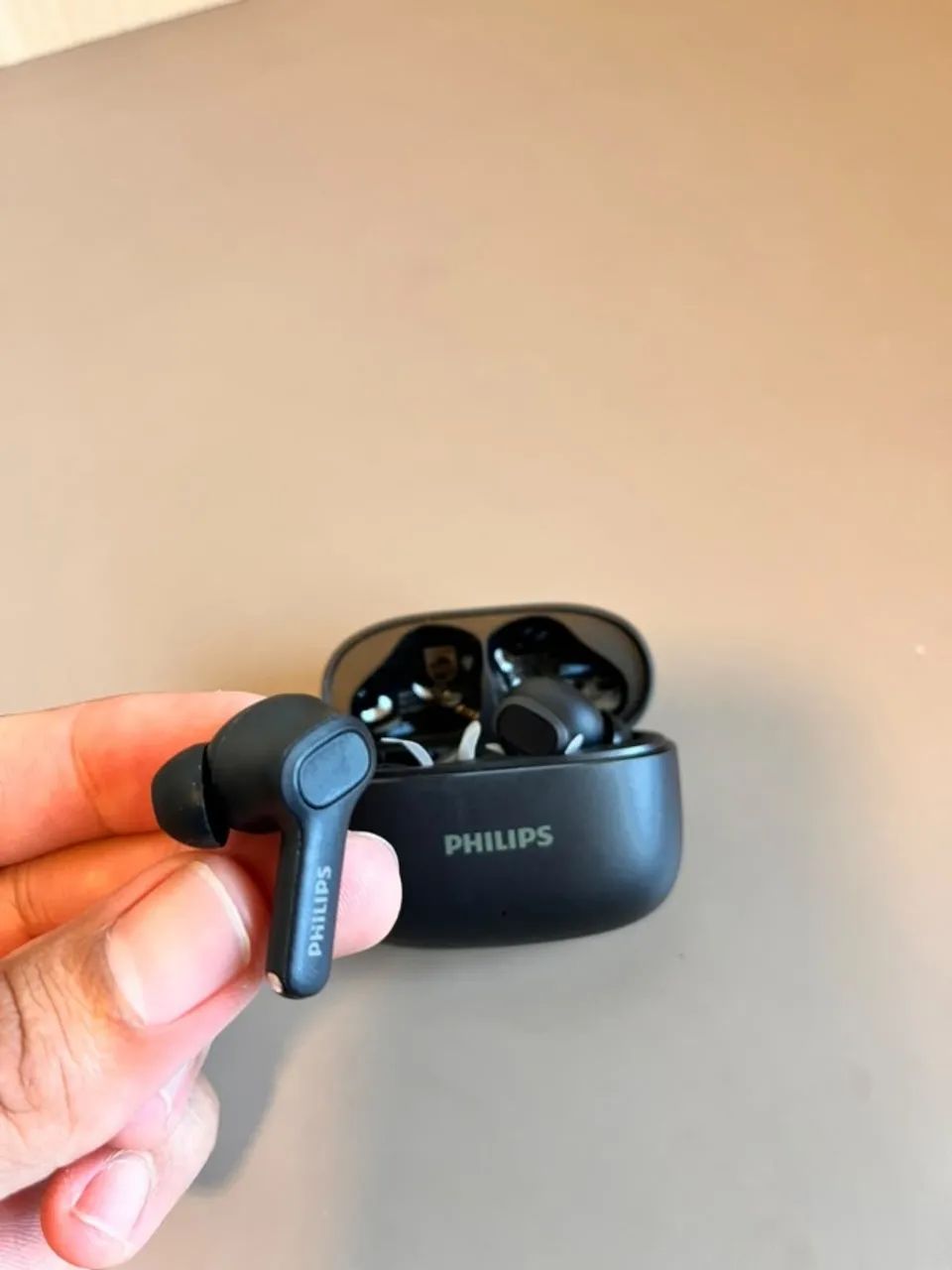 Fone de Ouvido PHILIPS Sem Fio TWS, TAT1109BK/00, Bluetooth, Com Microfone - Foto 2