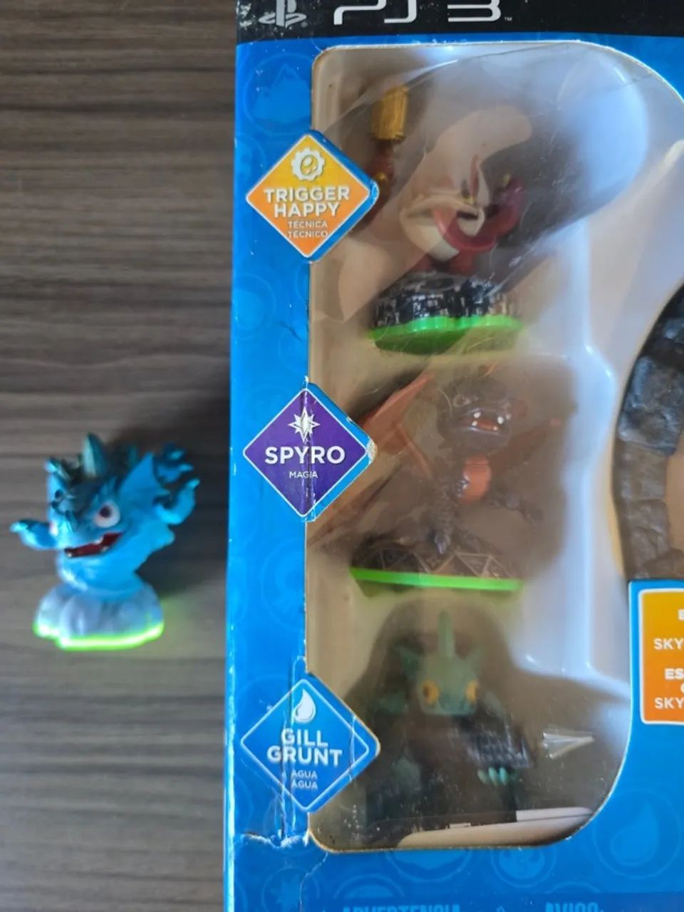 Jogo Skylanders PS3 na caixa com mais um boneco extra - Foto 3
