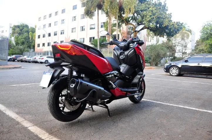 XMax 250 2024 com Seguro e Acessórios - Foto 5