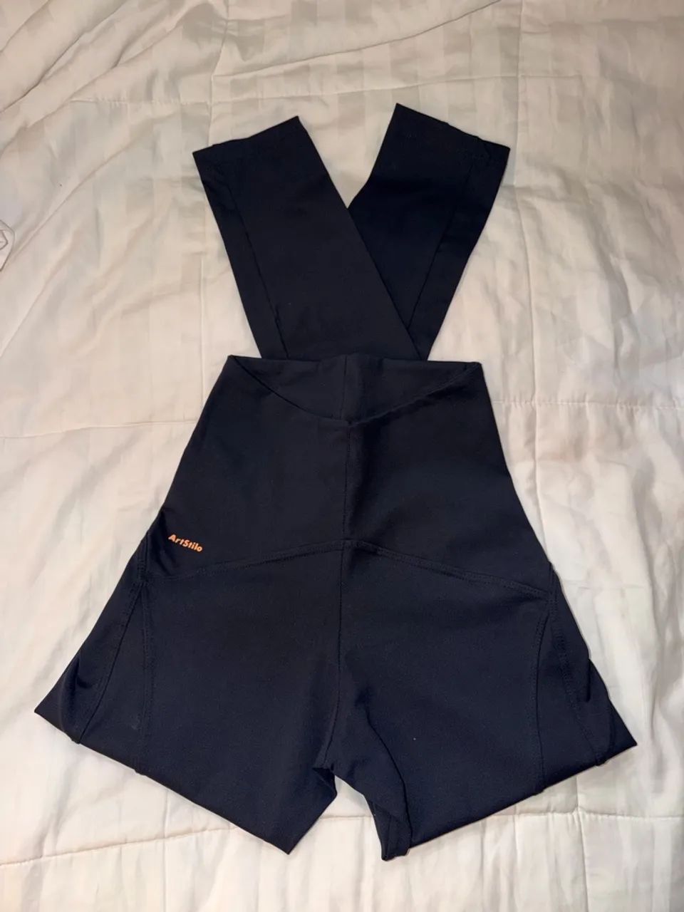calça legging preta, artstilo 