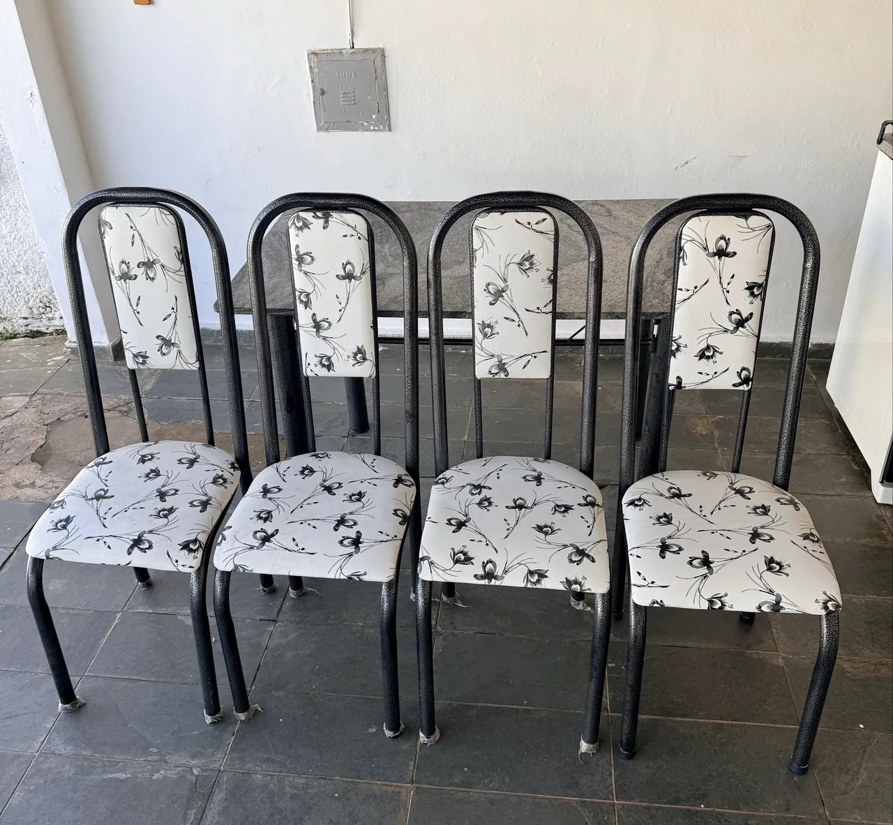 Conjunto de mesa com 4 cadeiras Granito - Foto 3