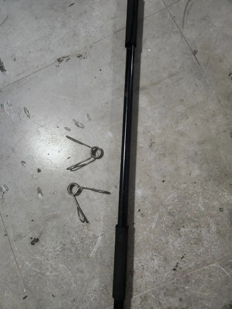 Kit Musculação: Anilhas Emborrachada+Barra+Kettlebell 10kg+Caneleiras+Apoios Flexão - Foto 3