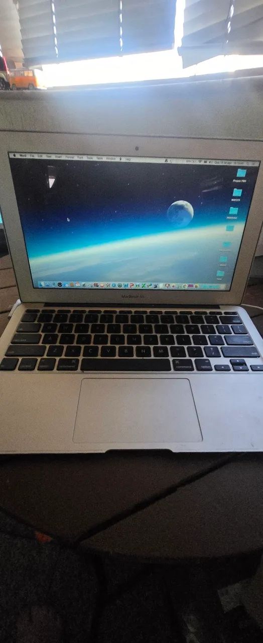 MacBook Air em Alumínio,bateria em condições boas,2010 11 polegadas na caixa . Único dono. - Foto 3