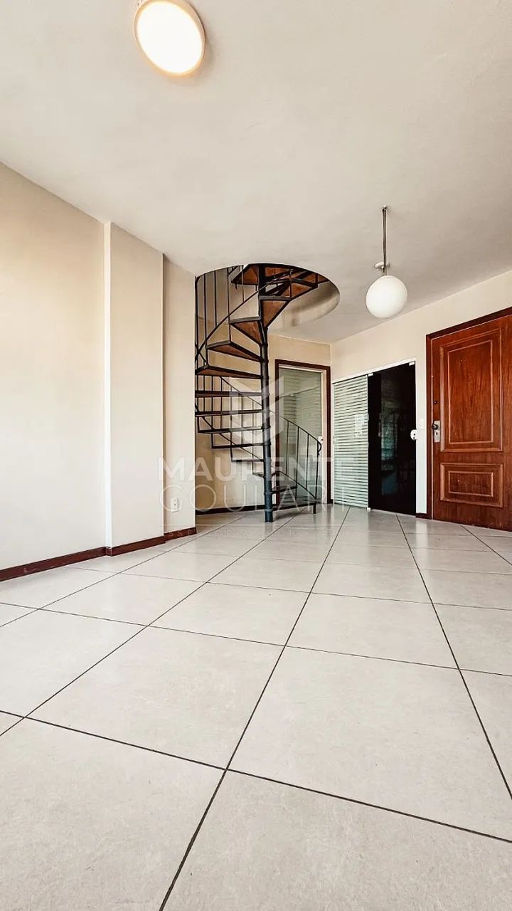 Cobertura Duplex com 3 dormitórios em Coqueiros - Foto 5