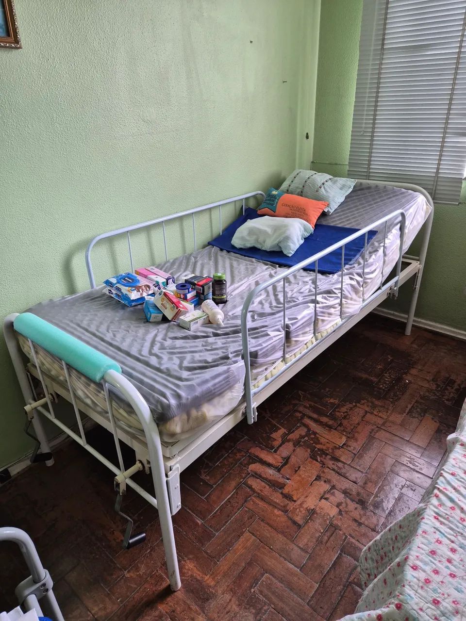 Cama Hospitalar com Ajuste 