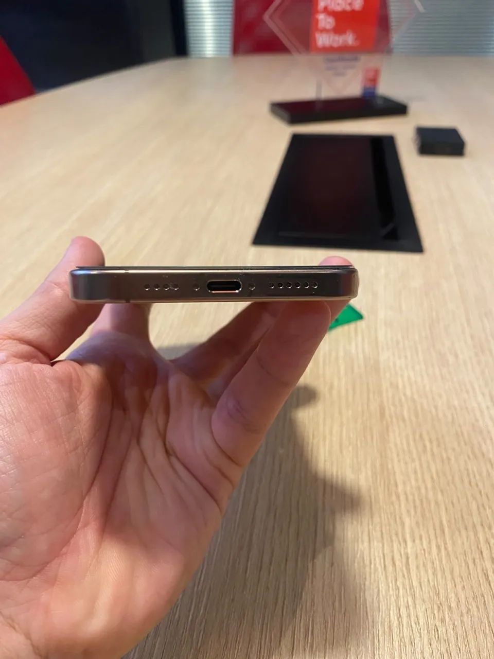 iPhone 16 Pro Max - Foto 4