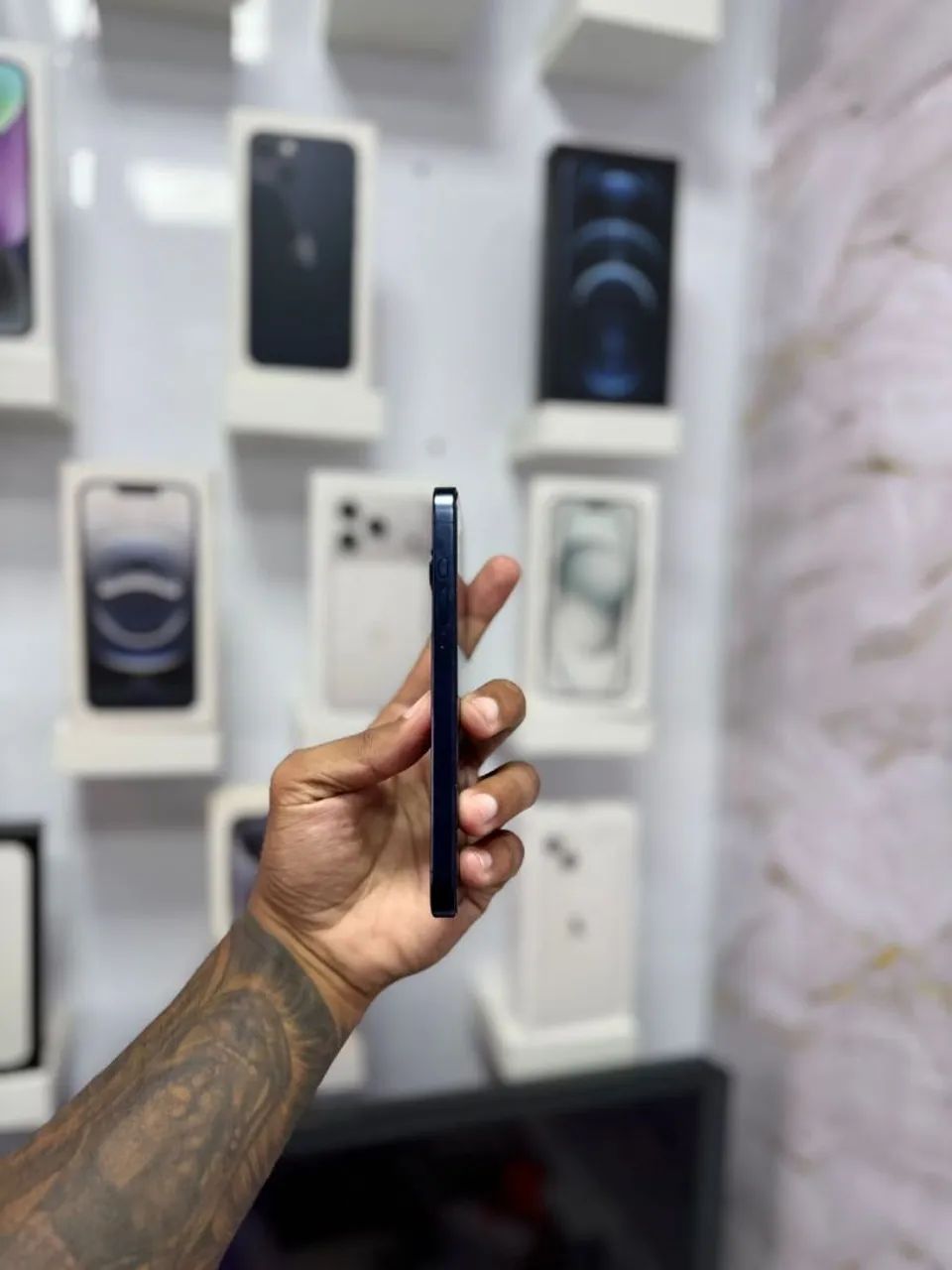 IPHONE 15 PRO 128GB TOP<br>R$ 4.299,00 AZUL - Foto 5
