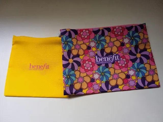 Par de Necessaires Benefit Coloridas - Foto 3