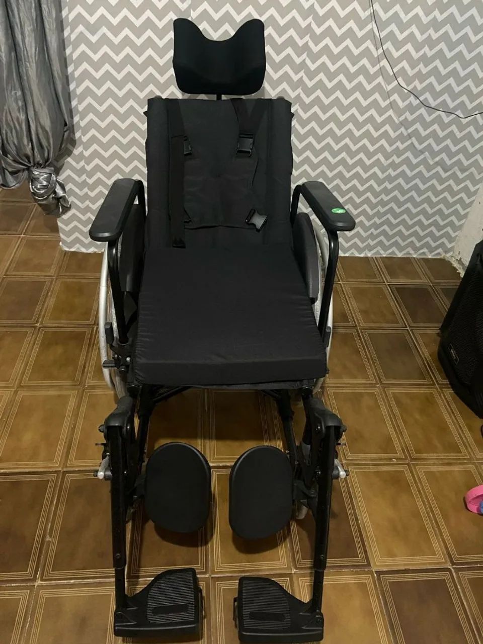 Cadeira de rodas  - Foto 3