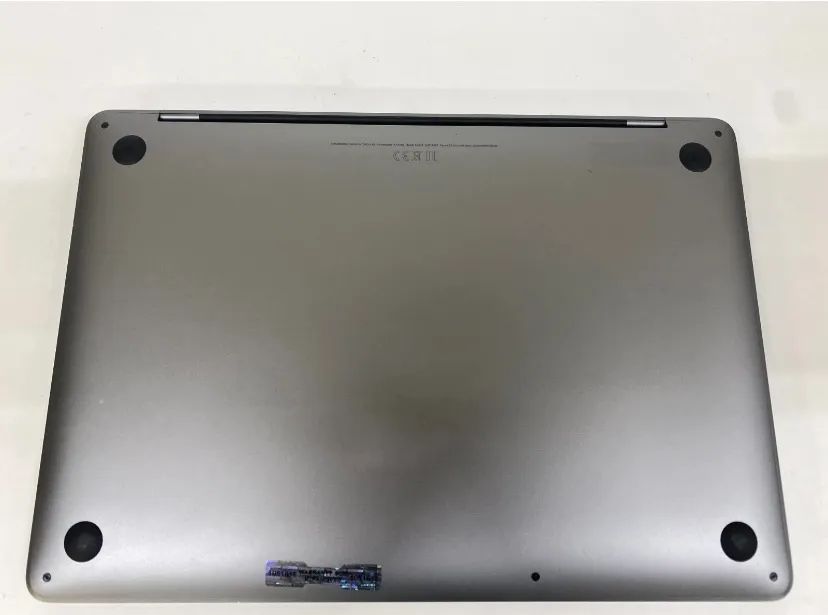 MacBook Pro M2 16GB RAM 256GB SSD com Touch Bar - Notebooks