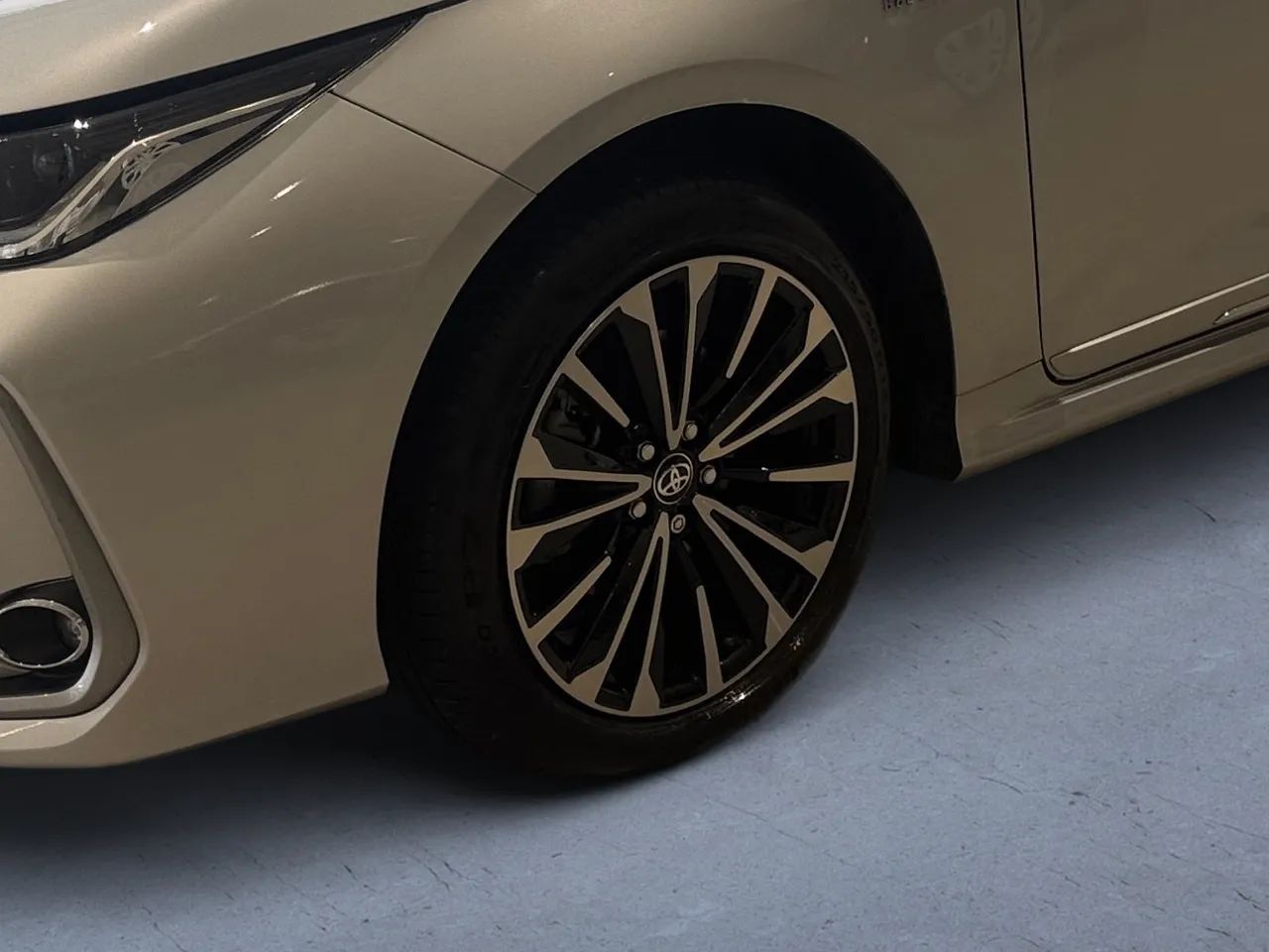 Toyota Corolla Altis Prem. Hybrid 1.8 Flex AUT, foto 8 de 16